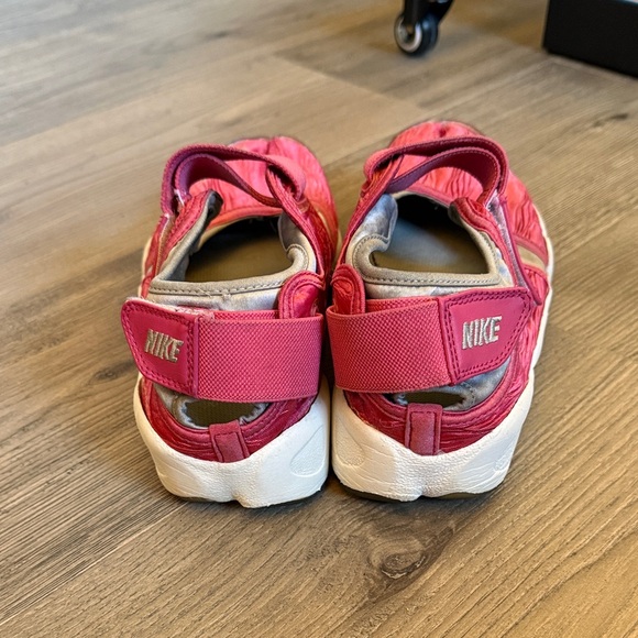 Nike air rift Women's Pink and Gray Athletic Shoes vintage y2k - Picture 3 of 15